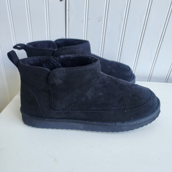 Old Navy Cozy Lined Faux Fur Winter Boots Ankle Booties Black Womens Size 7 - Picture 1 of 11